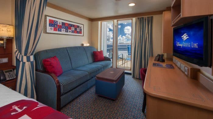 Disney Cruise Lines Disney Dream Accomm Verandah G07-DDDF-deluxe-family-oceanview-verandah-stateroom-cat4E-06.jpg